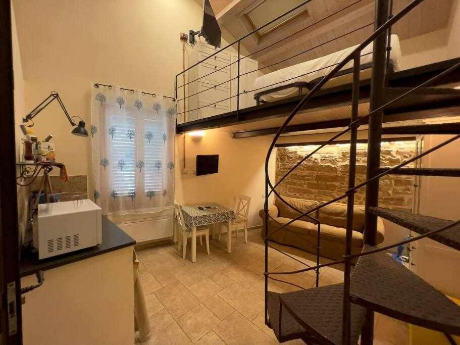 Minerva 10 Steps From Piazza Civica Apartment *
